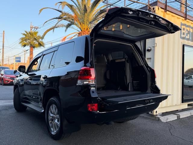 ランドクルーザー AX ・1年保証付・車両品質評価書付き・車検整備付・トヨタセーフティセンス・アダプティブクルーズコントロール・ナビ・TV・バックカメラ・ETC・HDMI入力・BLUETOOH・LEDライト・スマートキー(11枚目)