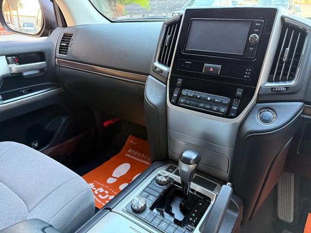 ランドクルーザー AX ・1年保証付・車両品質評価書付き・車検整備付・トヨタセーフティセンス・アダプティブクルーズコントロール・ナビ・TV・バックカメラ・ETC・HDMI入力・BLUETOOH・LEDライト・スマートキー(12枚目)