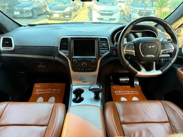 ジープ・グランドチェロキー ＳＲＴ８（2枚目）