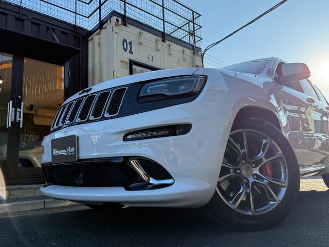 ジープ・グランドチェロキー ＳＲＴ８（5枚目）