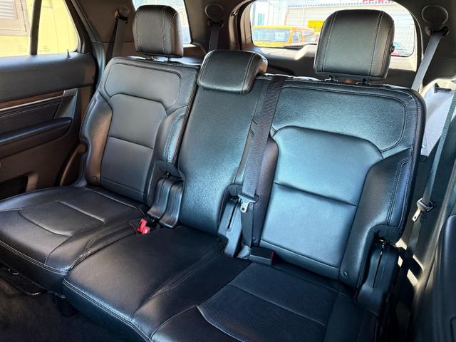 エクスプローラー リミテッド ・1年保証付・車両品質評価書付・点検整備付・正規ディーラー車・最終モデル・サンルーフ・黒レザー/パワーシート・マイフォードタッチ・バック/フロント/サイドカメラ・クルーズコントロール ・記録簿・禁煙車(11枚目)