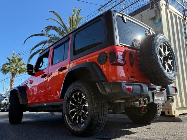 ジープ・ラングラーアンリミテッド ルビコン ・1年保証付・車両品質評価書付き・車検整備付・マフラー(BATTLEZ)・クリムゾン・レザーシート・AppleCarPlay・バックカメラ・ETC2.0・BLUETOOTH・スマートキー・ワンオーナー(7枚目)