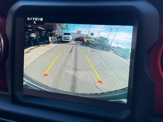 ジープ・ラングラーアンリミテッド ルビコン ・1年保証付・車両品質評価書付き・車検整備付・マフラー(BATTLEZ)・クリムゾン・レザーシート・AppleCarPlay・バックカメラ・ETC2.0・BLUETOOTH・スマートキー・ワンオーナー(13枚目)