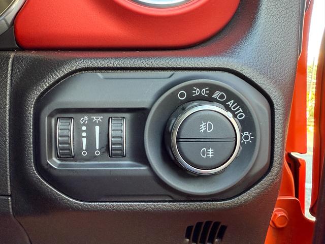 ジープ・ラングラーアンリミテッド ルビコン ・1年保証付・車両品質評価書付き・車検整備付・マフラー(BATTLEZ)・クリムゾン・レザーシート・AppleCarPlay・バックカメラ・ETC2.0・BLUETOOTH・スマートキー・ワンオーナー(25枚目)