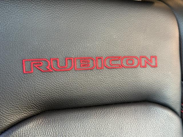 ジープ・ラングラーアンリミテッド ルビコン ・1年保証付・車両品質評価書付き・車検整備付・マフラー(BATTLEZ)・クリムゾン・レザーシート・AppleCarPlay・バックカメラ・ETC2.0・BLUETOOTH・スマートキー・ワンオーナー(26枚目)
