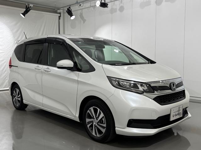 フリード Ｇ・ホンダセンシング　純正メモリーナビ　フルセグＴＶ　バックカメラ　両側パワースライドドア　ＥＴＣ　スマートキー　ドラレコ　シートヒーター　Ｃパッケージ　Ｓパッケージ　オートリトラミラー　Ｆセグ　追突被害軽減ブレーキ（5枚目）