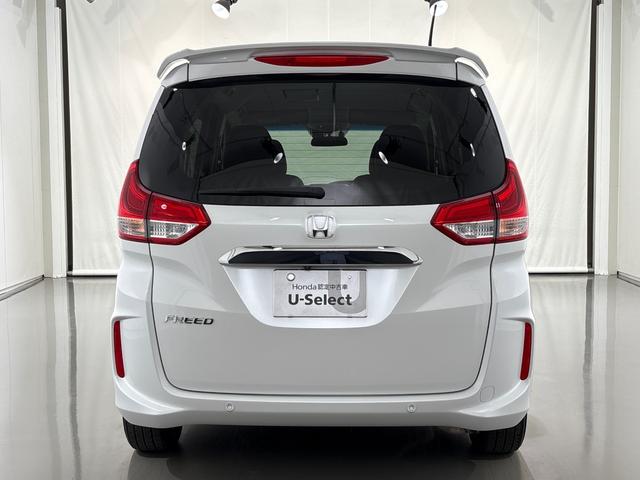 フリード Ｇ・ホンダセンシング　純正メモリーナビ　フルセグＴＶ　バックカメラ　両側パワースライドドア　ＥＴＣ　スマートキー　ドラレコ　シートヒーター　Ｃパッケージ　Ｓパッケージ　オートリトラミラー　Ｆセグ　追突被害軽減ブレーキ（7枚目）