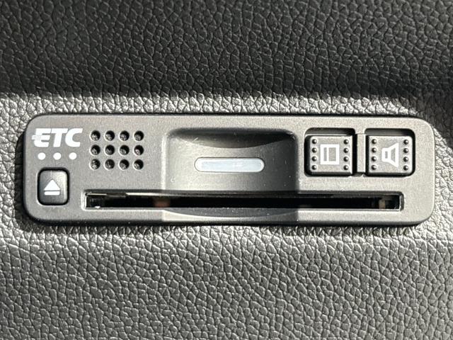フリード Ｇ・ホンダセンシング　純正メモリーナビ　フルセグＴＶ　バックカメラ　両側パワースライドドア　ＥＴＣ　スマートキー　ドラレコ　シートヒーター　Ｃパッケージ　Ｓパッケージ　オートリトラミラー　Ｆセグ　追突被害軽減ブレーキ（21枚目）