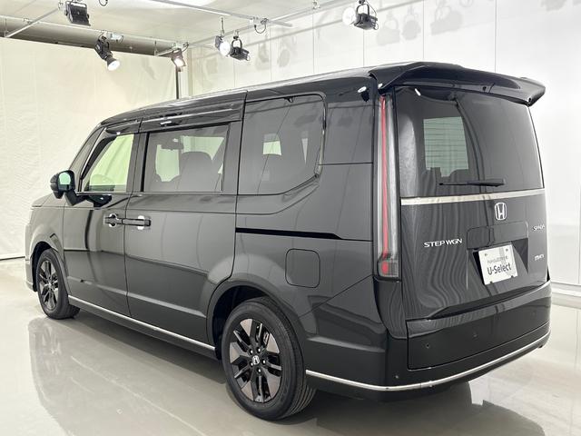 ステップワゴン ｅ：ＨＥＶスパーダ　純正メモリーナビ　フルセグＴＶ　バックカメラ　両側パワースライドドア　前後ドラレコ　サイドカーテンエアバック　ＥＴＣ２．０　パワーテールゲート　ブラインドスポットインフォメーション　１オーナー　ＥＳＣ（9枚目）