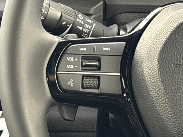 ステップワゴン ｅ：ＨＥＶスパーダ　純正メモリーナビ　フルセグＴＶ　バックカメラ　両側パワースライドドア　前後ドラレコ　サイドカーテンエアバック　ＥＴＣ２．０　パワーテールゲート　ブラインドスポットインフォメーション　１オーナー　ＥＳＣ（16枚目）