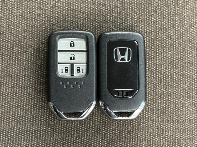 ステップワゴン Gホンダセンシング 純正メモリーナビ ETC 純正前ドラレコ 両側パワースライドドア リア席モニター ホンダセンシング クルーズコントロール バックカメラ 衝突軽減ブレーキ コーナーセンサー ウォークスルー スマ-トキ-(22枚目)