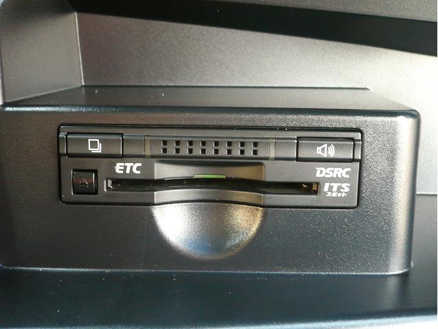 エスティマ アエラス　プレミアムエディション　純正８型ＳＤナビ　Ｂカメラ　ＣＤ録＆ＤＶＤ　Ｂｌｕｅｔｏｏｔｈ電話＆音楽　ＥＴＣ　ＵＳＢ　ドラレコ　スマートキー　純正フリップダウンモニター　両側自動ドア　クルコン　Ｈレザーシート　ＨＩＤライト（25枚目）