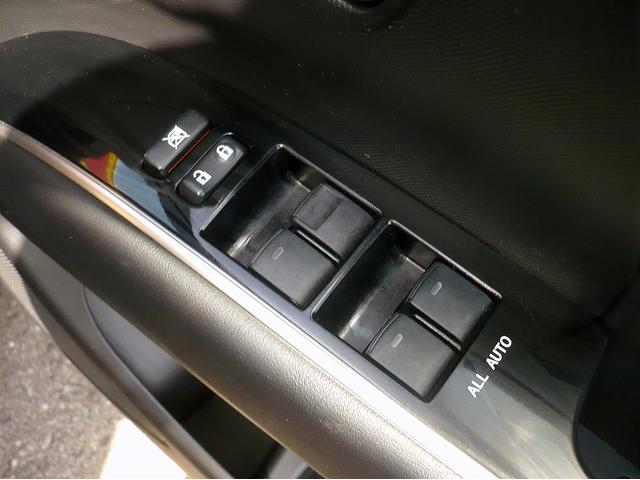 エスティマ アエラス　プレミアムエディション　純正８型ＳＤナビ　Ｂカメラ　ＣＤ録＆ＤＶＤ　Ｂｌｕｅｔｏｏｔｈ電話＆音楽　ＥＴＣ　ＵＳＢ　ドラレコ　スマートキー　純正フリップダウンモニター　両側自動ドア　クルコン　Ｈレザーシート　ＨＩＤライト（26枚目）