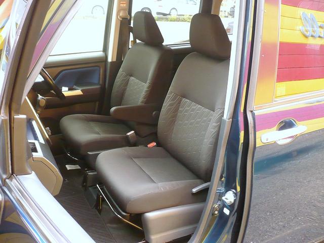 ルーミー カスタムG-T 純正SDナビ ワンセグTV 全方位カメラ CD再生 Bluetooth電話&音楽 ETC スマートキー 両側自動ドア クルーズコントロール LEDヘッドライト I-STOP 衝突軽減ブレーキ(49枚目)