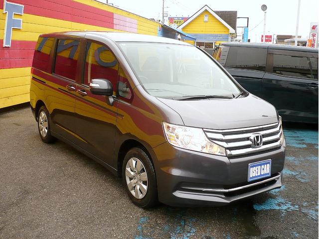 ステップワゴン G Eセレクション 純正8型メモリーナビ フルセグTV バックカメラ CD録音&DVD再生 Bluetooth電話のみ ETC スマートキー 後席フリップダウンモニター 両側自動ドア クルーズコントロール I-STOP(3枚目)