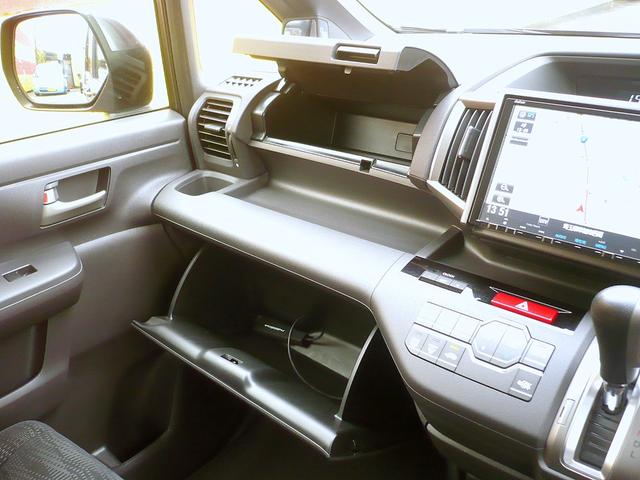 ステップワゴン G Eセレクション 純正8型メモリーナビ フルセグTV バックカメラ CD録音&DVD再生 Bluetooth電話のみ ETC スマートキー 後席フリップダウンモニター 両側自動ドア クルーズコントロール I-STOP(42枚目)