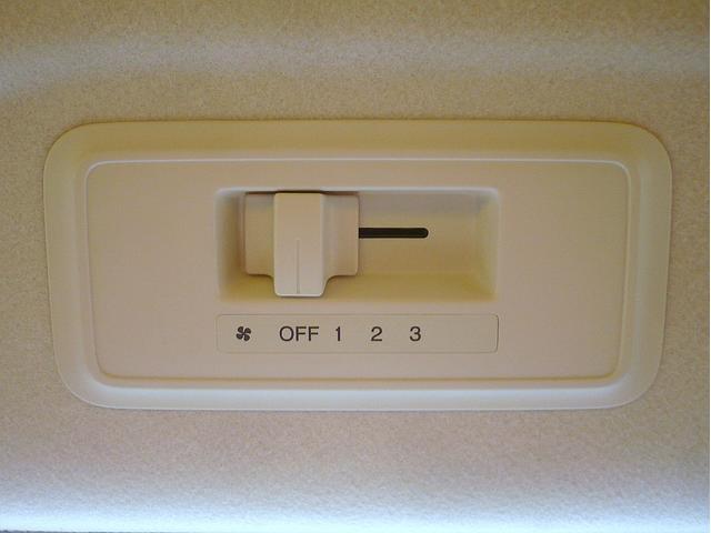 ステップワゴン G Eセレクション 純正8型メモリーナビ フルセグTV バックカメラ CD録音&DVD再生 Bluetooth電話のみ ETC スマートキー 後席フリップダウンモニター 両側自動ドア クルーズコントロール I-STOP(48枚目)