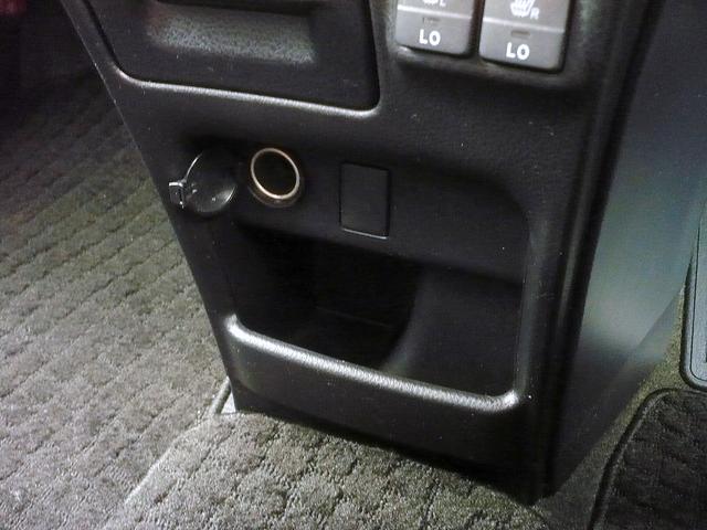 ノア ハイブリッドG 純9型ナビ 地DTV Bカメラ CD&DVD Bluetooth電話&音楽 ETC スマートキー 後席フリップダウンモニター 両側自動ドア クルコン 前席Sヒーター LEDライト セーフティーセンス(45枚目)