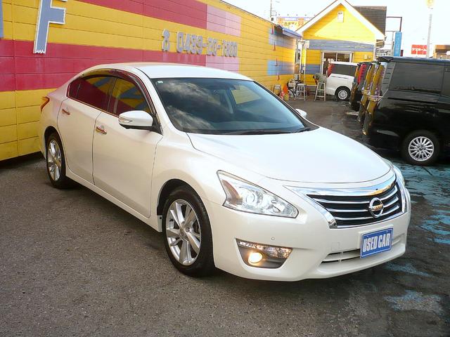 ティアナ ＸＶ　ナビＡＶＭパッケージ　純正ＳＤナビ　地ＤＴＶ　全周囲カメラ　ＣＤ＆ＤＶＤ　Ｂｌｕｅｔｏｏｔｈ　ＵＳＢ　ＥＴＣ　スマキー　本革シート＆前席シートヒーター＆クーラー＆Ｐシート　クルコン　前後Ｃセンサー　ＨＩＤライト　エマブレ（3枚目）