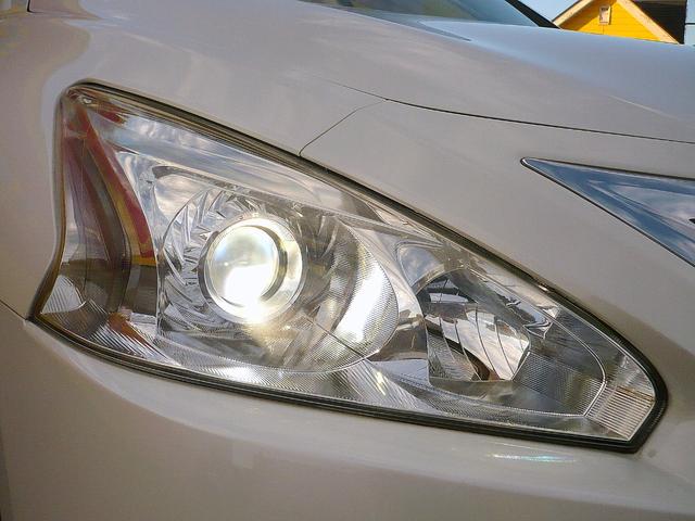 ティアナ ＸＶ　ナビＡＶＭパッケージ　純正ＳＤナビ　地ＤＴＶ　全周囲カメラ　ＣＤ＆ＤＶＤ　Ｂｌｕｅｔｏｏｔｈ　ＵＳＢ　ＥＴＣ　スマキー　本革シート＆前席シートヒーター＆クーラー＆Ｐシート　クルコン　前後Ｃセンサー　ＨＩＤライト　エマブレ（12枚目）