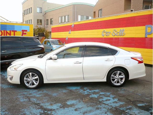 ティアナ ＸＶ　ナビＡＶＭパッケージ　純正ＳＤナビ　地ＤＴＶ　全周囲カメラ　ＣＤ＆ＤＶＤ　Ｂｌｕｅｔｏｏｔｈ　ＵＳＢ　ＥＴＣ　スマキー　本革シート＆前席シートヒーター＆クーラー＆Ｐシート　クルコン　前後Ｃセンサー　ＨＩＤライト　エマブレ（17枚目）