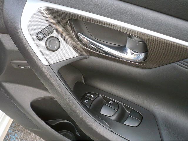 ティアナ ＸＶ　ナビＡＶＭパッケージ　純正ＳＤナビ　地ＤＴＶ　全周囲カメラ　ＣＤ＆ＤＶＤ　Ｂｌｕｅｔｏｏｔｈ　ＵＳＢ　ＥＴＣ　スマキー　本革シート＆前席シートヒーター＆クーラー＆Ｐシート　クルコン　前後Ｃセンサー　ＨＩＤライト　エマブレ（27枚目）