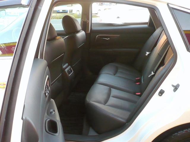 ティアナ ＸＶ　ナビＡＶＭパッケージ　純正ＳＤナビ　地ＤＴＶ　全周囲カメラ　ＣＤ＆ＤＶＤ　Ｂｌｕｅｔｏｏｔｈ　ＵＳＢ　ＥＴＣ　スマキー　本革シート＆前席シートヒーター＆クーラー＆Ｐシート　クルコン　前後Ｃセンサー　ＨＩＤライト　エマブレ（63枚目）