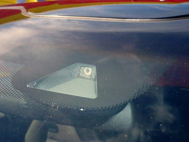 フリードハイブリッド ハイブリッド・Ｇホンダセンシング　社外メモリーナビ　地ＤＴＶ　Ｂカメラ　ＣＤ録＆ＤＶＤ　Ｂｌｕｅｔｏｏｔｈ電話＆音楽　ＥＴＣ　スマートキー　前席Ｓヒーター　フリップダウンモニター　両側自動ドア　レーダークルコン　ＬＥＤライト　衝突軽減（8枚目）