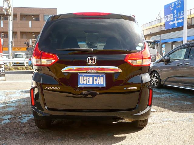 フリードハイブリッド ハイブリッド・Ｇホンダセンシング　社外メモリーナビ　地ＤＴＶ　Ｂカメラ　ＣＤ録＆ＤＶＤ　Ｂｌｕｅｔｏｏｔｈ電話＆音楽　ＥＴＣ　スマートキー　前席Ｓヒーター　フリップダウンモニター　両側自動ドア　レーダークルコン　ＬＥＤライト　衝突軽減（18枚目）