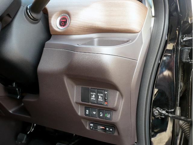フリードハイブリッド ハイブリッド・Ｇホンダセンシング　社外メモリーナビ　地ＤＴＶ　Ｂカメラ　ＣＤ録＆ＤＶＤ　Ｂｌｕｅｔｏｏｔｈ電話＆音楽　ＥＴＣ　スマートキー　前席Ｓヒーター　フリップダウンモニター　両側自動ドア　レーダークルコン　ＬＥＤライト　衝突軽減（24枚目）