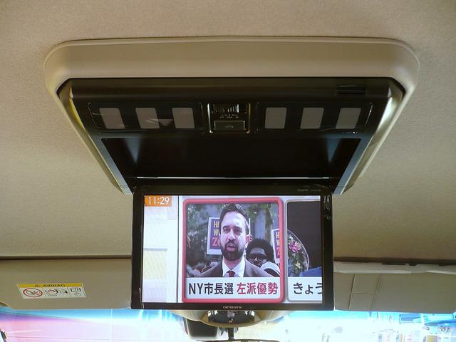 フリードハイブリッド ハイブリッド・Ｇホンダセンシング　社外メモリーナビ　地ＤＴＶ　Ｂカメラ　ＣＤ録＆ＤＶＤ　Ｂｌｕｅｔｏｏｔｈ電話＆音楽　ＥＴＣ　スマートキー　前席Ｓヒーター　フリップダウンモニター　両側自動ドア　レーダークルコン　ＬＥＤライト　衝突軽減（49枚目）