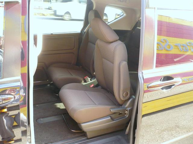 フリードハイブリッド ハイブリッド・Ｇホンダセンシング　社外メモリーナビ　地ＤＴＶ　Ｂカメラ　ＣＤ録＆ＤＶＤ　Ｂｌｕｅｔｏｏｔｈ電話＆音楽　ＥＴＣ　スマートキー　前席Ｓヒーター　フリップダウンモニター　両側自動ドア　レーダークルコン　ＬＥＤライト　衝突軽減（61枚目）