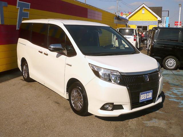 エスクァイア ハイブリッドＧｉ　ブラックテーラード　純正１０型ナビ　地ＤＴＶ　Ｂ＆Ｆカメラ　ＣＤ＆ＤＶＤ　Ｂｌｕｅｔｏｏｔｈ　ＥＴＣ　前後ドラレコ　スマキー　フリップダウンモニター　両側自動ドア　クルコン　レザーシート　ＬＥＤライト　セーフティーセンス（3枚目）