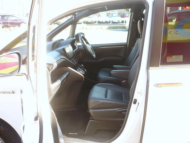 エスクァイア ハイブリッドＧｉ　ブラックテーラード　純正１０型ナビ　地ＤＴＶ　Ｂ＆Ｆカメラ　ＣＤ＆ＤＶＤ　Ｂｌｕｅｔｏｏｔｈ　ＥＴＣ　前後ドラレコ　スマキー　フリップダウンモニター　両側自動ドア　クルコン　レザーシート　ＬＥＤライト　セーフティーセンス（59枚目）
