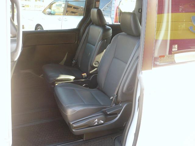 エスクァイア ハイブリッドＧｉ　ブラックテーラード　純正１０型ナビ　地ＤＴＶ　Ｂ＆Ｆカメラ　ＣＤ＆ＤＶＤ　Ｂｌｕｅｔｏｏｔｈ　ＥＴＣ　前後ドラレコ　スマキー　フリップダウンモニター　両側自動ドア　クルコン　レザーシート　ＬＥＤライト　セーフティーセンス（60枚目）