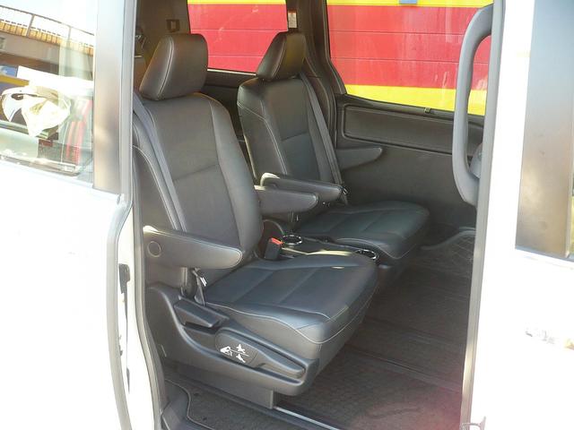 エスクァイア ハイブリッドＧｉ　ブラックテーラード　純正１０型ナビ　地ＤＴＶ　Ｂ＆Ｆカメラ　ＣＤ＆ＤＶＤ　Ｂｌｕｅｔｏｏｔｈ　ＥＴＣ　前後ドラレコ　スマキー　フリップダウンモニター　両側自動ドア　クルコン　レザーシート　ＬＥＤライト　セーフティーセンス（62枚目）