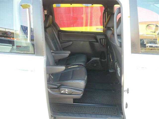 エスクァイア ハイブリッドＧｉ　ブラックテーラード　純正１０型ナビ　地ＤＴＶ　Ｂ＆Ｆカメラ　ＣＤ＆ＤＶＤ　Ｂｌｕｅｔｏｏｔｈ　ＥＴＣ　前後ドラレコ　スマキー　フリップダウンモニター　両側自動ドア　クルコン　レザーシート　ＬＥＤライト　セーフティーセンス（63枚目）