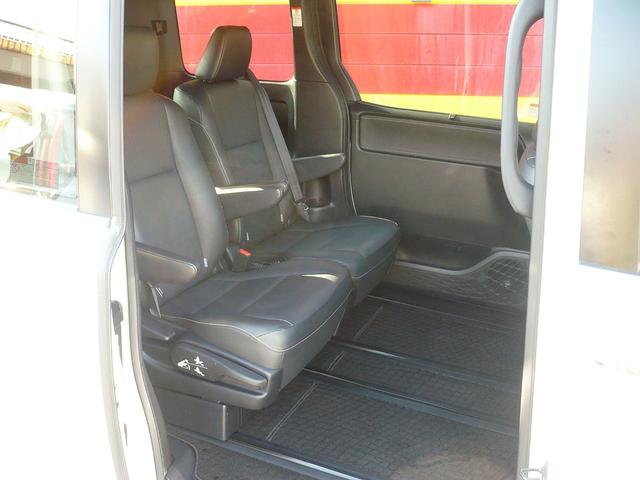 エスクァイア ハイブリッドＧｉ　ブラックテーラード　純正１０型ナビ　地ＤＴＶ　Ｂ＆Ｆカメラ　ＣＤ＆ＤＶＤ　Ｂｌｕｅｔｏｏｔｈ　ＥＴＣ　前後ドラレコ　スマキー　フリップダウンモニター　両側自動ドア　クルコン　レザーシート　ＬＥＤライト　セーフティーセンス（64枚目）