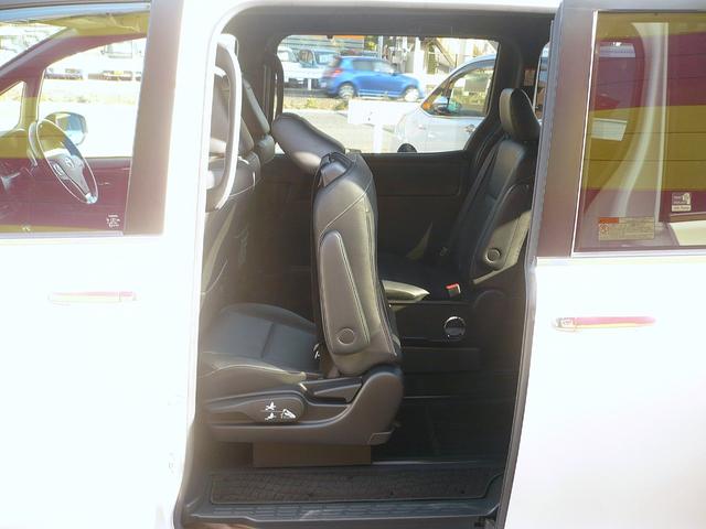 エスクァイア ハイブリッドＧｉ　ブラックテーラード　純正１０型ナビ　地ＤＴＶ　Ｂ＆Ｆカメラ　ＣＤ＆ＤＶＤ　Ｂｌｕｅｔｏｏｔｈ　ＥＴＣ　前後ドラレコ　スマキー　フリップダウンモニター　両側自動ドア　クルコン　レザーシート　ＬＥＤライト　セーフティーセンス（66枚目）