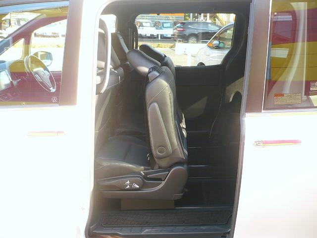 エスクァイア ハイブリッドＧｉ　ブラックテーラード　純正１０型ナビ　地ＤＴＶ　Ｂ＆Ｆカメラ　ＣＤ＆ＤＶＤ　Ｂｌｕｅｔｏｏｔｈ　ＥＴＣ　前後ドラレコ　スマキー　フリップダウンモニター　両側自動ドア　クルコン　レザーシート　ＬＥＤライト　セーフティーセンス（67枚目）