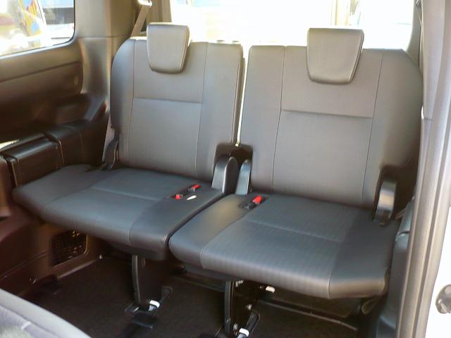 エスクァイア ハイブリッドＧｉ　ブラックテーラード　純正１０型ナビ　地ＤＴＶ　Ｂ＆Ｆカメラ　ＣＤ＆ＤＶＤ　Ｂｌｕｅｔｏｏｔｈ　ＥＴＣ　前後ドラレコ　スマキー　フリップダウンモニター　両側自動ドア　クルコン　レザーシート　ＬＥＤライト　セーフティーセンス（68枚目）