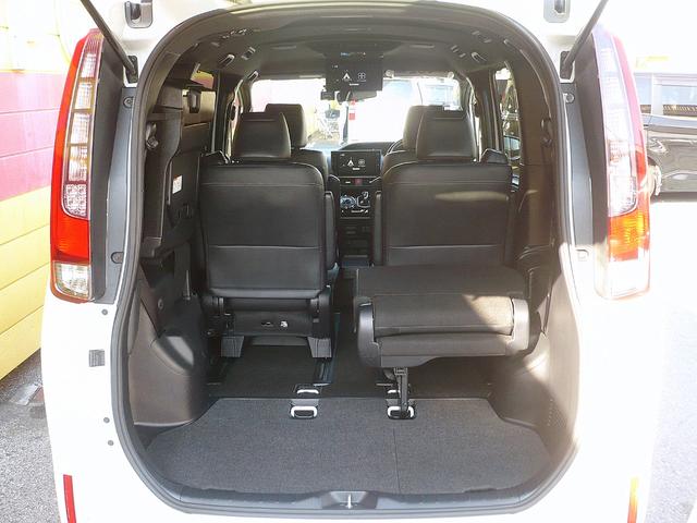 エスクァイア ハイブリッドＧｉ　ブラックテーラード　純正１０型ナビ　地ＤＴＶ　Ｂ＆Ｆカメラ　ＣＤ＆ＤＶＤ　Ｂｌｕｅｔｏｏｔｈ　ＥＴＣ　前後ドラレコ　スマキー　フリップダウンモニター　両側自動ドア　クルコン　レザーシート　ＬＥＤライト　セーフティーセンス（72枚目）