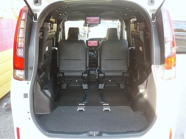 エスクァイア ハイブリッドＧｉ　ブラックテーラード　純正１０型ナビ　地ＤＴＶ　Ｂ＆Ｆカメラ　ＣＤ＆ＤＶＤ　Ｂｌｕｅｔｏｏｔｈ　ＥＴＣ　前後ドラレコ　スマキー　フリップダウンモニター　両側自動ドア　クルコン　レザーシート　ＬＥＤライト　セーフティーセンス（76枚目）