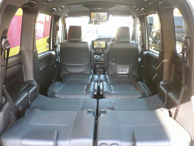 エスクァイア ハイブリッドＧｉ　ブラックテーラード　純正１０型ナビ　地ＤＴＶ　Ｂ＆Ｆカメラ　ＣＤ＆ＤＶＤ　Ｂｌｕｅｔｏｏｔｈ　ＥＴＣ　前後ドラレコ　スマキー　フリップダウンモニター　両側自動ドア　クルコン　レザーシート　ＬＥＤライト　セーフティーセンス（77枚目）