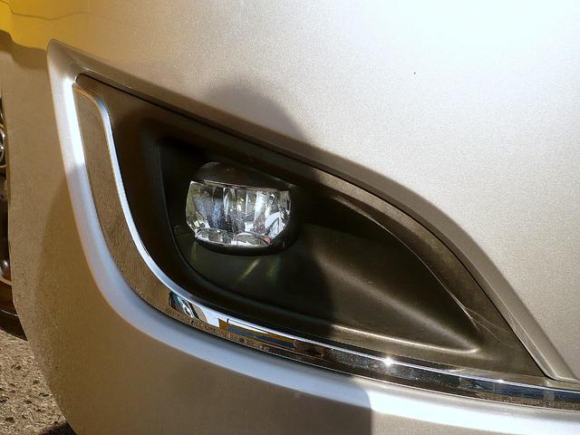 エスクァイア ハイブリッドＧｉ　プレミアムパッケージ　純正９型ナビ　地ＴＶ　Ｂカメラ　ＣＤ＆ＤＶＤ　Ｂｌｕｅｔｏｏｔｈ　ＥＴＣ　デジタルインナーミラー　スマキー　フリップダウンモニター　両側自動ドア　ＨレザーＳ　前席Ｓヒーター　クルコン　ＬＥＤ　衝突軽減（11枚目）