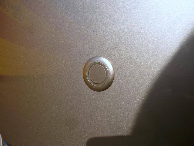 エスクァイア ハイブリッドＧｉ　プレミアムパッケージ　純正９型ナビ　地ＴＶ　Ｂカメラ　ＣＤ＆ＤＶＤ　Ｂｌｕｅｔｏｏｔｈ　ＥＴＣ　デジタルインナーミラー　スマキー　フリップダウンモニター　両側自動ドア　ＨレザーＳ　前席Ｓヒーター　クルコン　ＬＥＤ　衝突軽減（12枚目）