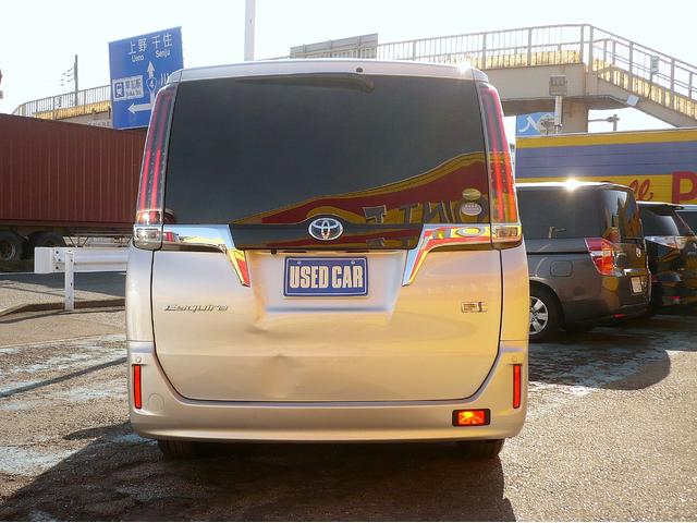 エスクァイア ハイブリッドＧｉ　プレミアムパッケージ　純正９型ナビ　地ＴＶ　Ｂカメラ　ＣＤ＆ＤＶＤ　Ｂｌｕｅｔｏｏｔｈ　ＥＴＣ　デジタルインナーミラー　スマキー　フリップダウンモニター　両側自動ドア　ＨレザーＳ　前席Ｓヒーター　クルコン　ＬＥＤ　衝突軽減（20枚目）