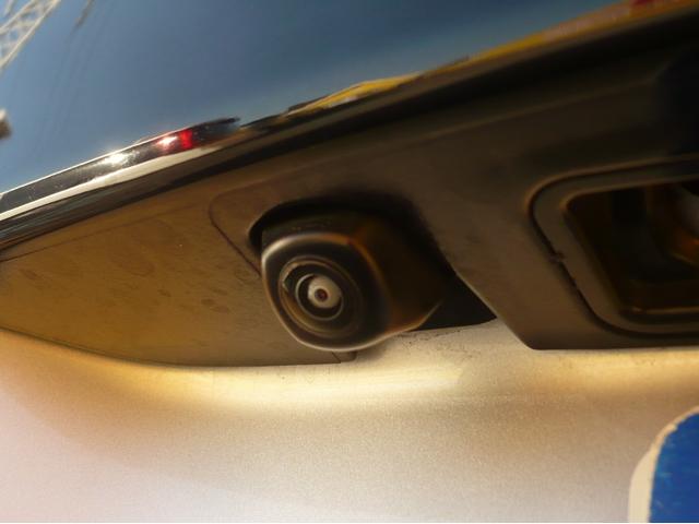 エスクァイア ハイブリッドＧｉ　プレミアムパッケージ　純正９型ナビ　地ＴＶ　Ｂカメラ　ＣＤ＆ＤＶＤ　Ｂｌｕｅｔｏｏｔｈ　ＥＴＣ　デジタルインナーミラー　スマキー　フリップダウンモニター　両側自動ドア　ＨレザーＳ　前席Ｓヒーター　クルコン　ＬＥＤ　衝突軽減（23枚目）