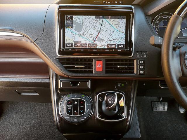 エスクァイア ハイブリッドＧｉ　プレミアムパッケージ　純正９型ナビ　地ＴＶ　Ｂカメラ　ＣＤ＆ＤＶＤ　Ｂｌｕｅｔｏｏｔｈ　ＥＴＣ　デジタルインナーミラー　スマキー　フリップダウンモニター　両側自動ドア　ＨレザーＳ　前席Ｓヒーター　クルコン　ＬＥＤ　衝突軽減（40枚目）