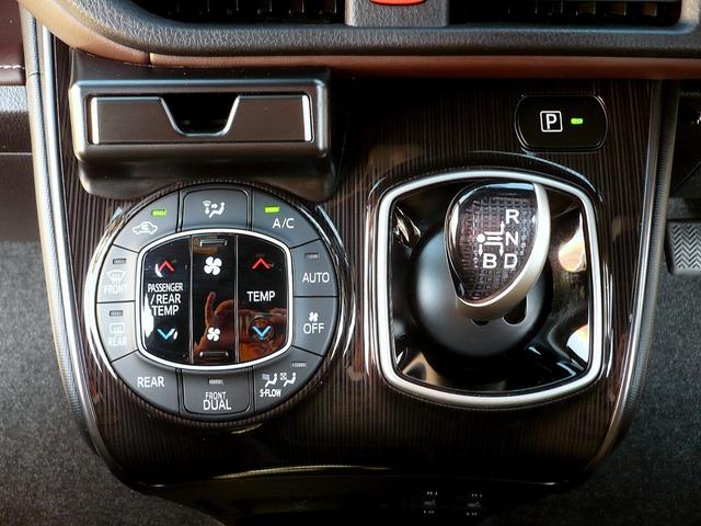 エスクァイア ハイブリッドＧｉ　プレミアムパッケージ　純正９型ナビ　地ＴＶ　Ｂカメラ　ＣＤ＆ＤＶＤ　Ｂｌｕｅｔｏｏｔｈ　ＥＴＣ　デジタルインナーミラー　スマキー　フリップダウンモニター　両側自動ドア　ＨレザーＳ　前席Ｓヒーター　クルコン　ＬＥＤ　衝突軽減（46枚目）